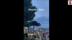 VIDEO Napoli-Ajax, l’impressionante urlo dei tifosi all’inno della Champions League