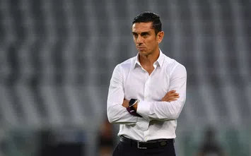  TURIN, ITALY - JUNE 23: Torino FC head coach Moreno Longo looks on during the Serie A match between Torino FC and Udinese Calcio at Stadio Olimpico di Torino on June 23, 2020 in Turin, Italy. (Photo by Valerio Pennicino/Getty Images)