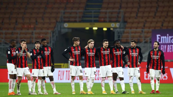 I giocatori dell'AC Milan durante i calci di rigore di Milan-Torino 5-4 (Coppa Italia 2020-2021) | AC Milan News (Getty Images) 