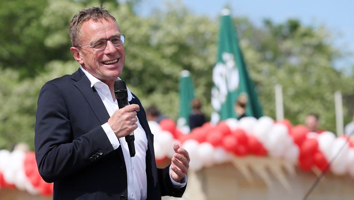 LEIPZIG, GERMANY - MAY 26:  Head coach Ralf Rangnick of Leipzig holds a speech during the RB Leipzig Fanfest at Festwiese on May 26, 2019 in Leipzig, Germany. (Photo by Matthias Kern/Bongarts/Getty Images) 
