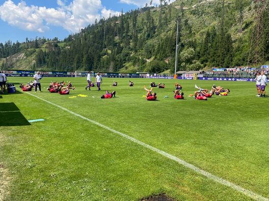 Fiorentina LIVE Moena. Giorno 9: sotto gli applausi si conclude l’allenamento - immagine 5