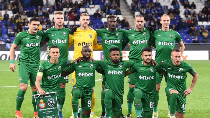 BARCELONA, SPAIN - NOVEMBER 07: Ludogorets line up during the UEFA Europa League group H match between Espanyol Barcelona and PFC Ludogorets Razgrad at the RCDE Stadium on November 07, 2019 in Barcelona, Spain. (Photo by Alex Caparros/Getty Images) BARCELONA, SPAIN - NOVEMBER 07: Ludogorets line up during the UEFA Europa League group H match between Espanyol Barcelona and PFC Ludogorets Razgrad at the RCDE Stadium on November 07, 2019 in Barcelona, Spain. (Photo by Alex Caparros/Getty Images)