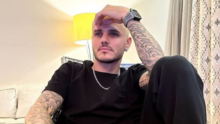 Icardi: in mostra il tatuaggio dedicato a Wanda. Lei non è indifferente Icardi: in mostra il tatuaggio dedicato a Wanda. Lei non è indifferente - immagine 1