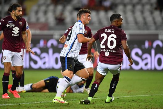  TURIN, ITALY - AUGUST 21: Roberto Piccoli of Atalanta BC celebrates a goal during the Serie A match between Torino FC and Atalanta BC at Stadio Olimpico di Torino on August 21, 2021 in Turin, Italy. (Photo by Valerio Pennicino/Getty Images) 