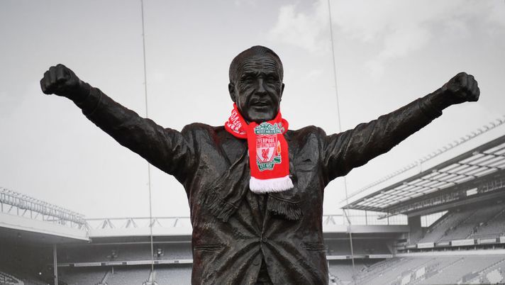 LIVERPOOL, ENGLAND - NOVEMBER 25: A scarf is placed on the Billy Shankly statue outside the stadium before the Premier League match between Liverpool and Chelsea at Anfield on November 25, 2017 in Liverpool, England. (Photo by Shaun Botterill/Getty Images) LIVERPOOL, ENGLAND - NOVEMBER 25: A scarf is placed on the Billy Shankly statue outside the stadium before the Premier League match between Liverpool and Chelsea at Anfield on November 25, 2017 in Liverpool, England. (Photo by Shaun Botterill/Getty Images)