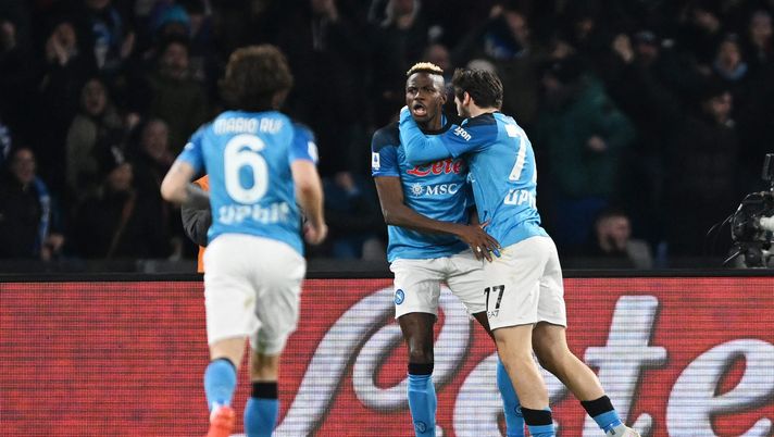 FOTO Il Napoli batte la Roma e vola a +13 dal secondo posto: la classifica - immagine 1