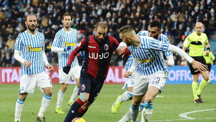 FERRARA, ITALY - JANUARY 20: Rodrigo Palacio of Bologna FC in action during the Serie A match between SPAL and Bologna FC at Stadio Paolo Mazza on January 20, 2019 in Ferrara, Italy. (Photo by Mario Carlini / Iguana Press/Getty Images) FERRARA, ITALY - JANUARY 20: Rodrigo Palacio of Bologna FC in action during the Serie A match between SPAL and Bologna FC at Stadio Paolo Mazza on January 20, 2019 in Ferrara, Italy. (Photo by Mario Carlini / Iguana Press/Getty Images)