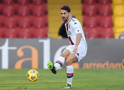 BENEVENTO, ITALY - DECEMBER 20: Edoardo Goldaniga of Genoa CFC passes the ball during the Serie A match between Benevento Calcio and Genoa CFC at Stadio Ciro Vigorito on December 20, 2020 in Benevento, Italy. (Photo by Francesco Pecoraro/Getty Images) BENEVENTO, ITALY - DECEMBER 20: Edoardo Goldaniga of Genoa CFC passes the ball during the Serie A match between Benevento Calcio and Genoa CFC at Stadio Ciro Vigorito on December 20, 2020 in Benevento, Italy. (Photo by Francesco Pecoraro/Getty Images)