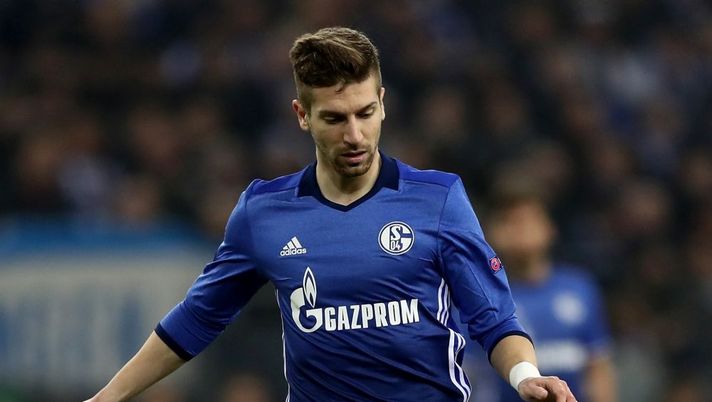 GELSENKIRCHEN, GERMANY - MARCH 09:  Matija Nastasic of Schalke runs with the ball during the UEFA Europa League Round of 16 first leg match between FC Schalke 04 and Borussia Moenchengladbach at Veltins-Arena on March 9, 2017 in Gelsenkirchen, Germany.  (Photo by Lars Baron/Bongarts/Getty Images) 