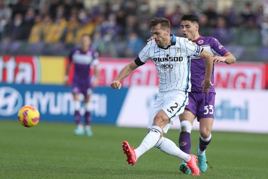 FLORENCE, ITALY - FEBRUARY 20: Rafael Toloi of Atalanta BC in action during the Serie A match between ACF Fiorentina and Atalanta BC at Stadio Artemio Franchi on February 20, 2022 in Florence, Italy. (Photo by Gabriele Maltinti/Getty Images) FLORENCE, ITALY - FEBRUARY 20: Rafael Toloi of Atalanta BC in action during the Serie A match between ACF Fiorentina and Atalanta BC at Stadio Artemio Franchi on February 20, 2022 in Florence, Italy. (Photo by Gabriele Maltinti/Getty Images)