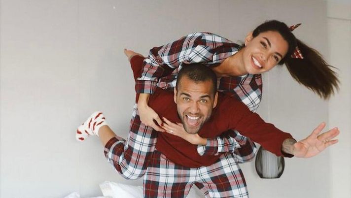 La moglie di Dani Alves sbotta: “Non capisco tutto questo odio. Ho caricato un video e…”  La moglie di Dani Alves sbotta: “Non capisco tutto questo odio. Ho caricato un video e…” - immagine 1