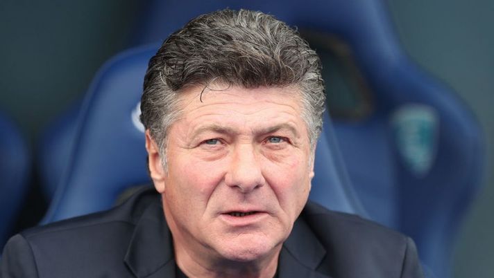 EMPOLI, ITALY - FEBRUARY 13: Walter Mazzarri manager of Cagliari Calcio looks on during the Serie A match between Empoli FC and Cagliari Calcio at Stadio Carlo Castellani on February 13, 2022 in Empoli, Italy. (Photo by Gabriele Maltinti/Getty Images) Mazzarri: “Nandez titolare? Questa la scelta. Come gestirò la diffida di Joao Pedro” - immagine 1
