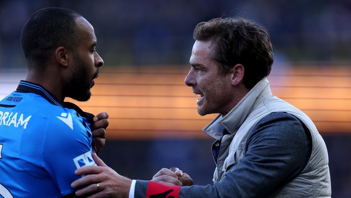 BRUGGE, BELGIUM - JANUARY 15: Head coach / Manager of Club Brugge, Scott Parker talks to his player Denis Odoi on the side lines during the Jupiler Pro League match between Club Brugge KV and RSC Anderlecht at Jan Breydel Stadium on January 15, 2023 in Brugge, Belgium. (Photo by Dean Mouhtaropoulos/Getty Images) Il Brugge e le favole delle Cenerentole di Champions: le protagoniste inaspettate del XXI secolo- immagine 2