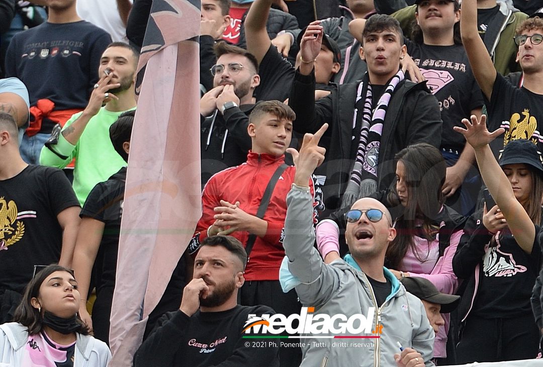 FOTO, i tifosi allo stadio per Palermo – Avellino 1-1 (Gallery) - immagine 39
