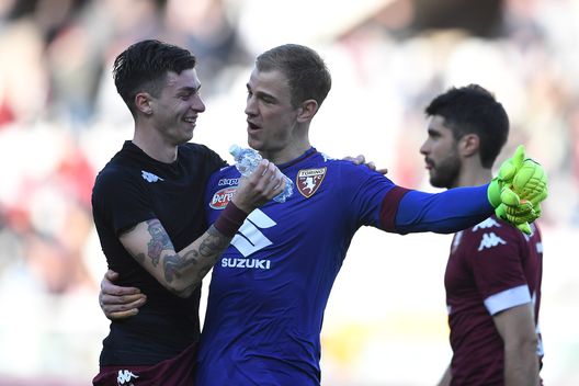 TURIN, ITALY - MARCH 05: Joe Hart (R) of FC Torino celebrates victory with team mate Daniele Baselli at the end of the Serie A match between FC Torino and US Citta di Palermo at Stadio Olimpico di Torino on March 5, 2017 in Turin, Italy. (Photo by Valerio Pennicino/Getty Images) TURIN, ITALY - MARCH 05: Joe Hart (R) of FC Torino celebrates victory with team mate Daniele Baselli at the end of the Serie A match between FC Torino and US Citta di Palermo at Stadio Olimpico di Torino on March 5, 2017 in Turin, Italy. (Photo by Valerio Pennicino/Getty Images)
