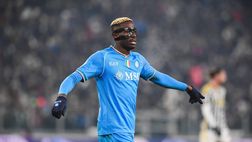 FOTO Osimhen è atterrato a Napoli, il programma del bomber azzurro