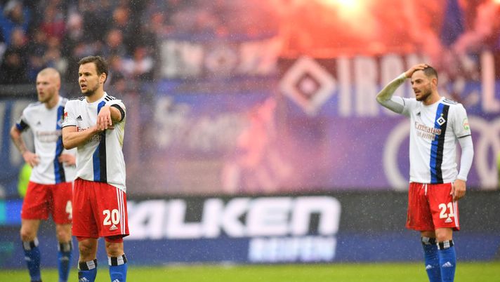 HAMBURG, GERMANY - FEBRUARY 22: Louis Schaub of Hamburg  looks dejected during the Second Bundesliga match between Hamburger SV and FC St. Pauli at Volksparkstadion on February 22, 2020 in Hamburg, Germany. (Photo by Stuart Franklin/Bongarts/Getty Images) 