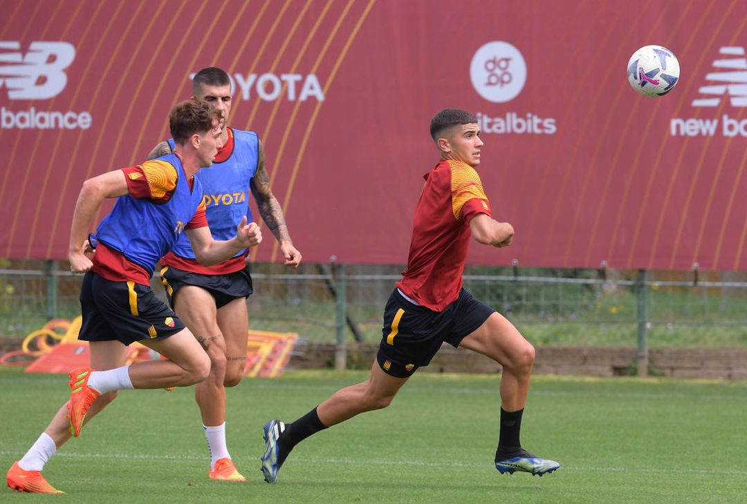 Trigoria, Roma in campo per la rifinitura in vista dell’Udinese – FOTO GALLERY - immagine 3