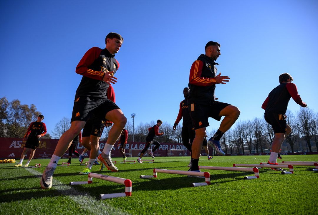 Roma, l’allenamento alla viglia del Milan. Non c’è Dybala – FOTOGALLERY - immagine 13