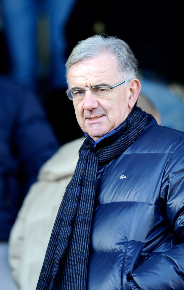 PARMA, ITALY - JANUARY 06: Gene Gnocchi stands during the Serie A match between Parma and Juventus at Stadio Ennio Tardini on January 6, 2010 in Parma, Italy. (Photo by Claudio Villa/Getty Images) PARMA, ITALY - JANUARY 06: Gene Gnocchi stands during the Serie A match between Parma and Juventus at Stadio Ennio Tardini on January 6, 2010 in Parma, Italy. (Photo by Claudio Villa/Getty Images)