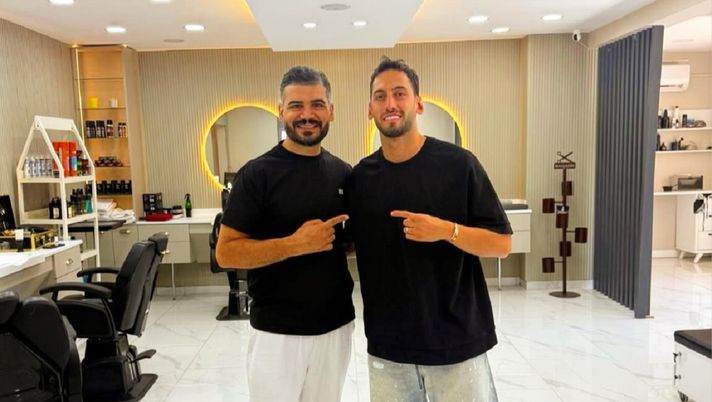 Un post del barbiere di Calhanoglu incendia il Galatasaray: “Sta per succedere?” Un post del barbiere di Calhanoglu incendia il Galatasaray: “Sta per succedere?” - immagine 1