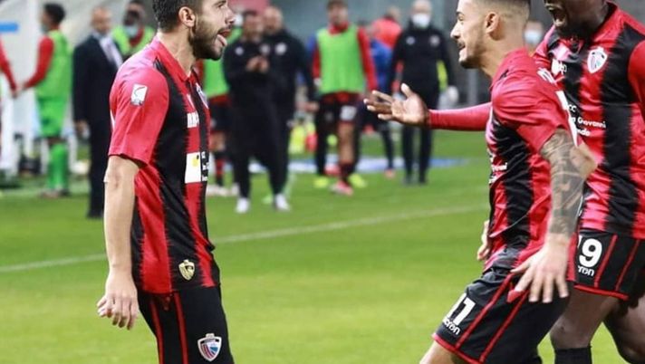 La gioia foggiana dopo il gol La gioia foggiana dopo il gol