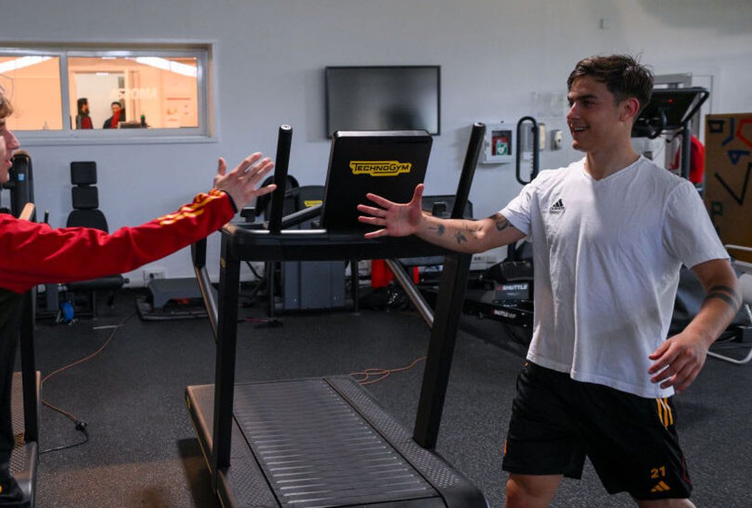 Roma, il primo giorno in giallorosso per Baldanzi – FOTO GALLERY - immagine 8