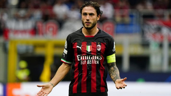 MILAN, ITALY - SEPTEMBER 14: Davide Calabria of AC Milan looks on during the UEFA Champions League group E match between AC Milan and Dinamo Zagreb at Giuseppe Meazza Stadium on September 14, 2022 in Milan, Italy. (Photo by Pier Marco Tacca/AC Milan via Getty Images)