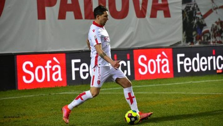 Padova-Della Latta, braccio di ferro: il centrocampista punta i piedi - immagine 1