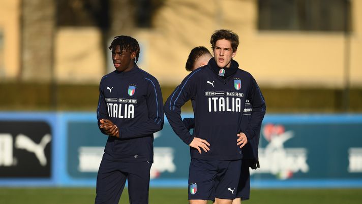 FLORENCE, ITALY - FEBRUARY 04:  Moise Bioty Kean (L) and Nicolò Zaniolo of Italy looks on during a training session at Centro Tecnico Federale di Coverciano on February 4, 2019 in Florence, Italy.  (Photo by Claudio Villa/Getty Images)