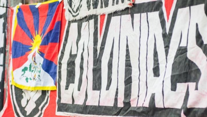 A favore del Tibet e contro la Cina i tifosi tedeschi del Colonia A favore del Tibet e contro la Cina i tifosi tedeschi del Colonia