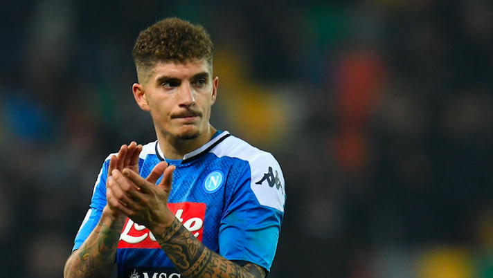 Agente Di Lorenzo: “De Laurentiis ha messo tutti sul mercato! Se arrivano offerte…” Agente Di Lorenzo: “De Laurentiis ha messo tutti sul mercato! Se arrivano offerte…” - immagine 1