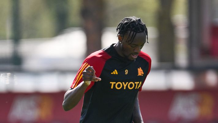 Roma, la ripresa a Trigoria: c’è Abraham, out Dybala. Spinazzola lavora in palestra - immagine 1