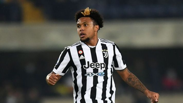 VERONA, ITALY - OCTOBER 30: Weston Mckennie of Juventus celebrates after scoring the 2-1 goal during the Serie A match between Hellas and Juventus at Stadio Marcantonio Bentegodi on October 30, 2021 in Verona, Italy. (Photo by Alessandro Sabattini/Getty Images) Juve, quando tornano gli infortunati: le ultime su McKennie e De Sciglio - immagine 1