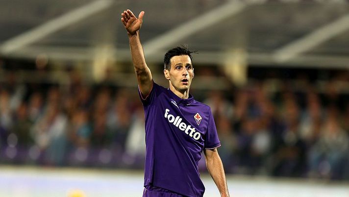 FLORENCE, ITALY - SEPTEMBER 25: Nikola Kalinic of ACF Fiorentina reacts during the Serie A match between ACF Fiorentina and AC Milan at Stadio Artemio Franchi on September 25, 2016 in Florence, Italy. (Photo by Gabriele Maltinti/Getty Images) FLORENCE, ITALY - SEPTEMBER 25: Nikola Kalinic of ACF Fiorentina reacts during the Serie A match between ACF Fiorentina and AC Milan at Stadio Artemio Franchi on September 25, 2016 in Florence, Italy. (Photo by Gabriele Maltinti/Getty Images)