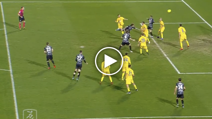 VIDEO Serie B, arriva il gol dell’anno: concessione di Gliozzi e dello “scorpione” - immagine 1