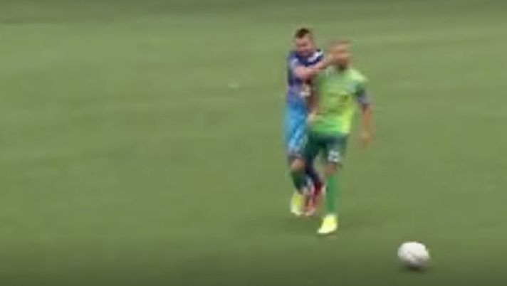 Derby Napoli United-Napoli Nord: pugno in faccia, naso fratturato e zero scuse – L’amarezza di Maradona jr Derby Napoli United-Napoli Nord: pugno in faccia, naso fratturato e zero scuse – L’amarezza di Maradona jr - immagine 1