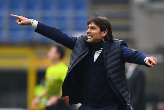 Antonio Conte, tecnico nerazzurro, durante il derby contro il Milan Antonio Conte, tecnico nerazzurro, durante il derby contro il Milan