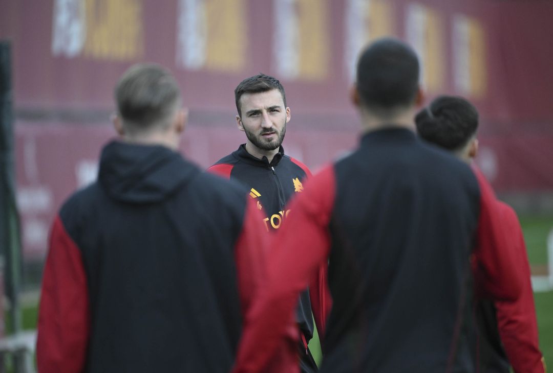 Roma, a Trigoria il primo allenamento del 2024: c’è Kumbulla  – FOTOGALLERY - immagine 17