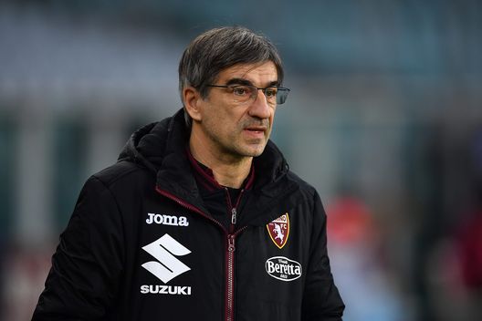 TURIN, ITALY - JANUARY 10: Torino FC head coach Ivan Juric looks on during the Serie A match between Torino FC v ACF Fiorentina at Stadio Olimpico di Torino on January 10, 2022 in Turin, Italy. (Photo by Valerio Pennicino/Getty Images) Amrabat: “Juric un padre, ma non l’ho sentito. Sono concentrato sul Marocco”- immagine 2
