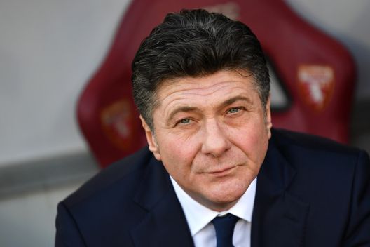  TURIN, ITALY - JANUARY 28: Torino FC head coach Walter Mazzari looks on during the Serie A match between Torino FC and Benevento Calcio at Stadio Olimpico di Torino on January 28, 2018 in Turin, Italy. (Photo by Valerio Pennicino/Getty Images) 