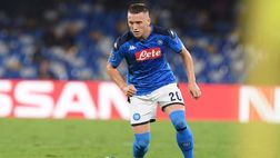 Zielinski stizzito dalle fake news, false le notizie che lo vogliono via da Napoli