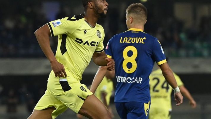 VERONA, ITALY - OCTOBER 03: Beto of Udinese Calcio celebrates after scoring the 1 goal during the Serie A match between Hellas Verona and Udinese Calcio at Stadio Marcantonio Bentegodi on October 03, 2022 in Verona, Italy. (Photo by Alessandro Sabattini/Getty Images) Voti fantacalcio: Beto e Doig più di Deulofeu, Verdi come Henry! Delude Udogie - immagine 1