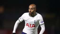 Tottenham, Lucas Moura con l’U21 dopo infortunio: sugli spalti il gesto del tifoso… Richarlison