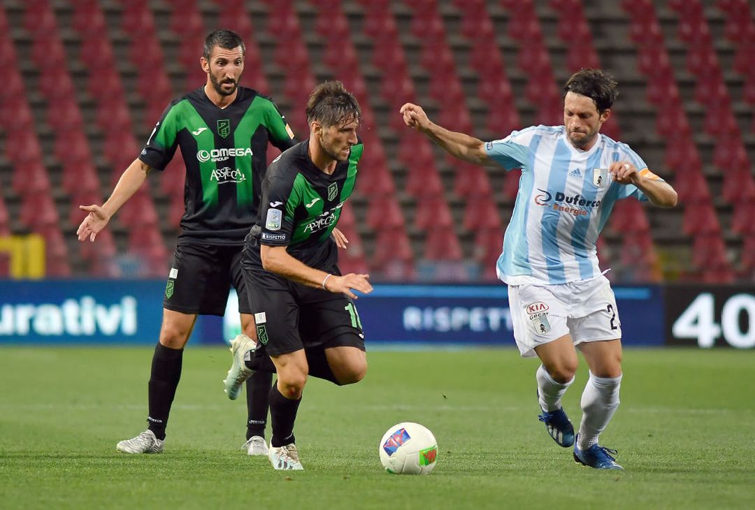  TRIESTE, ITALY - JUNE 29: Davide Mazzocco of Pordenone controls the ball during the serie B match between Pordenone Calcio and Virtus Entella at Dacia Arena on June 29, 2020 in Udine, Italy. (Photo by Getty Images/Getty Images for Lega Serie B ) 