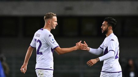 VERONA, ITALY - FEBRUARY 27: Antonin Barak of ACF Fiorentina and Nicolas Gonzalez of ACF Fiorentina interact during the Serie A match between Hellas Verona and ACF Fiorentina at Stadio Marcantonio Bentegodi on February 27, 2023 in Verona, Italy. (Photo by Alessandro Sabattini/Getty Images)