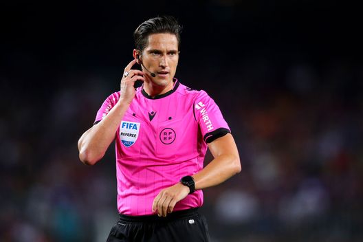 (Photo by Eric Alonso/Getty Images) Lo spagnolo Munuera Montero arbitra oggi il derby del Cairo- immagine 2