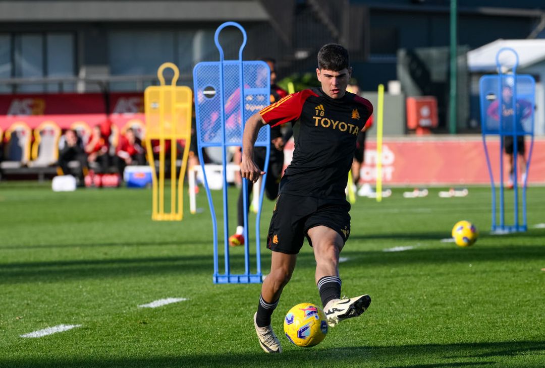 Trigoria, vigilia di Frosinone-Roma: la ‘festa’ dei compagni a Celik – FOTO GALLERY - immagine 34