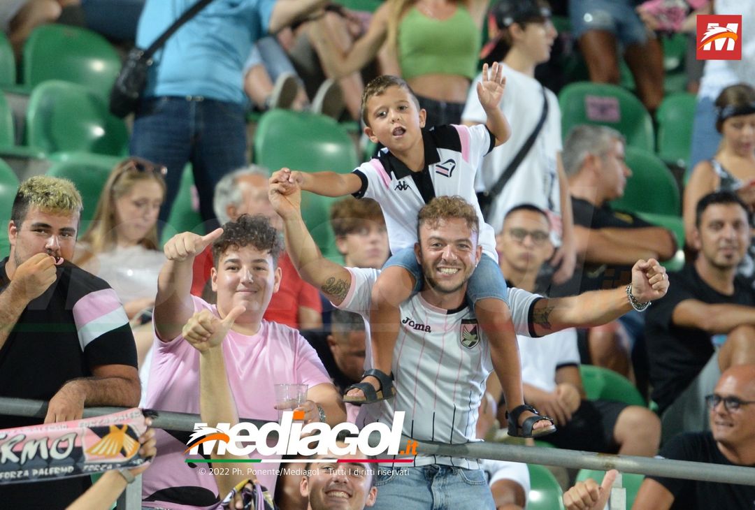 FOTOTIFO, Palermo-Ascoli 2-3: i tifosi allo stadio “Renzo Barbera” (Gallery) - immagine 60