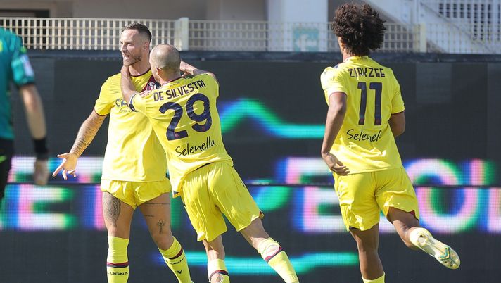 LA SPEZIA, ITALY - SEPTEMBER 04: Marko Arnautovic of Bologna FC celebrates after scoring a goal during the Serie A match between Spezia Calcio and Bologna FC at Stadio Alberto Picco on September 4, 2022 in La Spezia, Italy. (Photo by Gabriele Maltinti/Getty Images) Bologna, Arnautovic goleador: in Europa pochi hanno fatto meglio - immagine 1